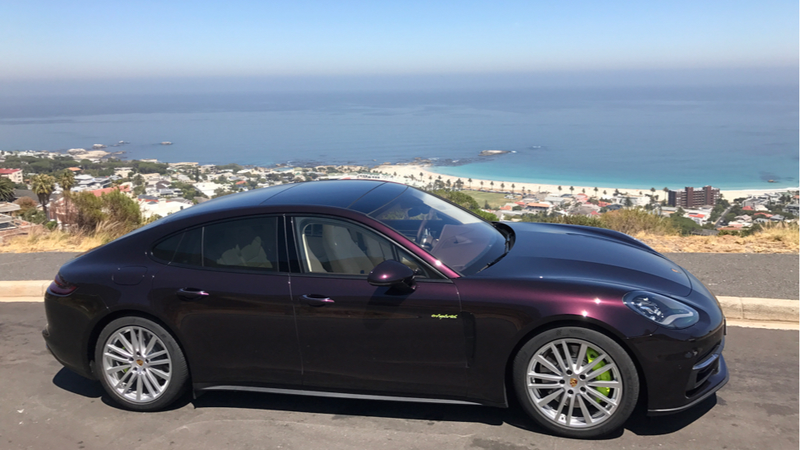 Illustration for article titled The 2018 Porsche Panamera 4 E-Hybrid Is A Tech Powerhouse That Crumbles Under Its Own Weight
